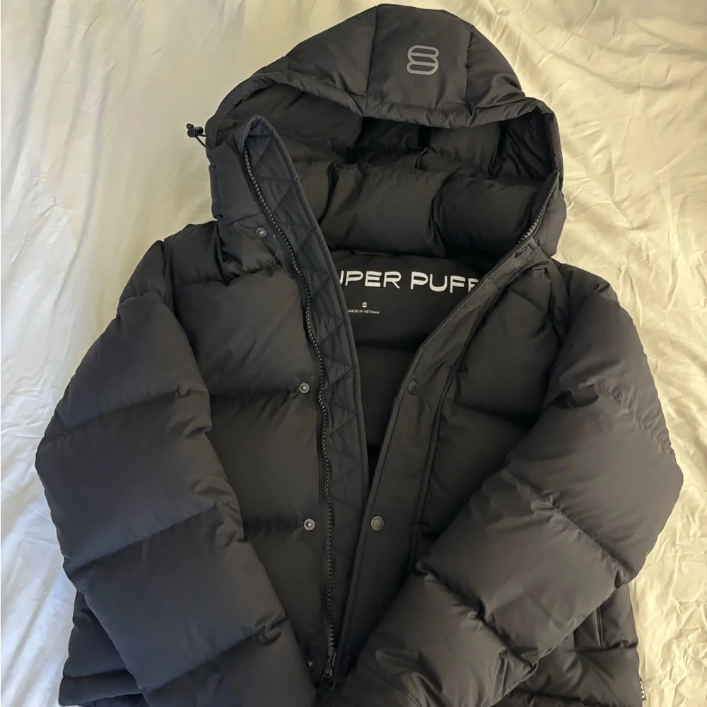 Aritzia Black Super Puff Shorty CliMATTE Jacket - Picture 4 of 4